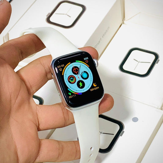 Smart Watch With Stylish Display